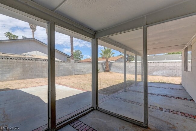 Building Photo - 5708 W Pine Cone Pl