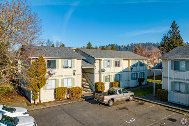 Building Photo - Maple Lane Ct