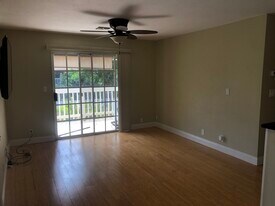 Building Photo - 140 Uwapo Rd