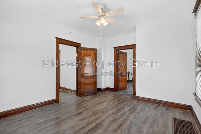 Building Photo - 1208 Verl Pl