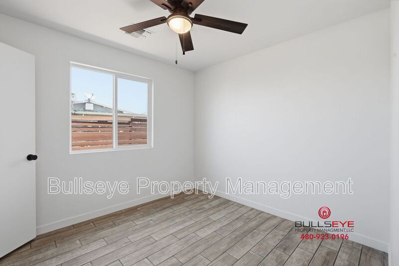 Building Photo - 428 S 97th Pl