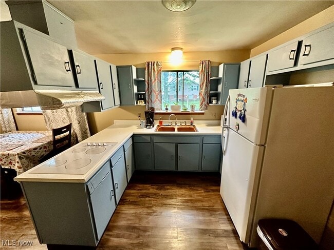 Building Photo - 1370 W Vine St