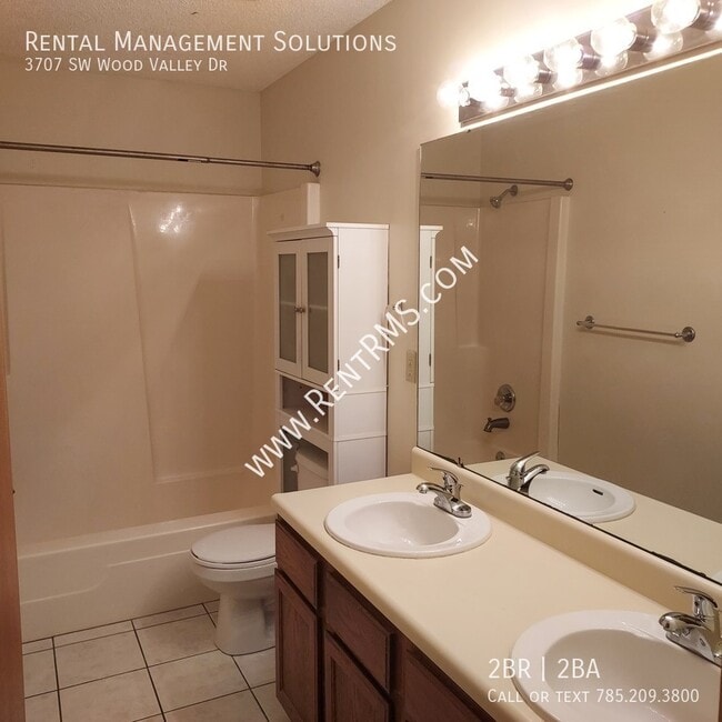 Building Photo - 3707 SW Wood Valley Dr