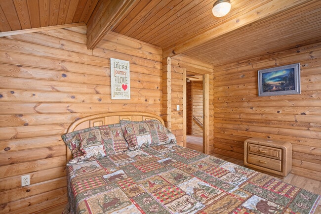 Building Photo - 168 Valley Creek Dr