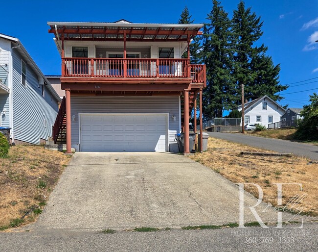 Building Photo - 3-Bed Townhome w/ Private Outdoor Spaces &...
