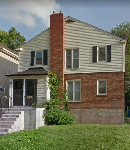 Building Photo - 7558 Woodland Ave