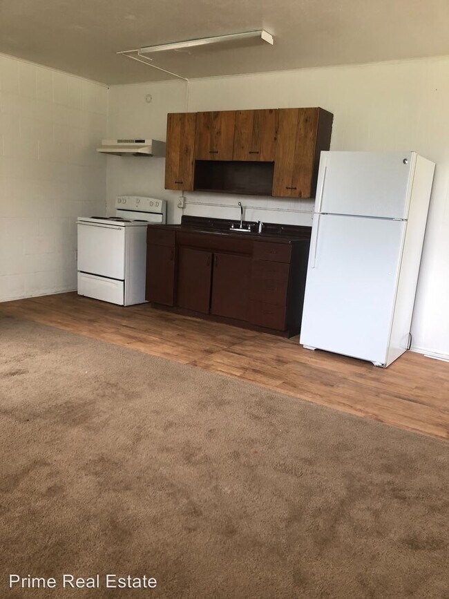 Primary Photo - 520 W Kleberg Ave