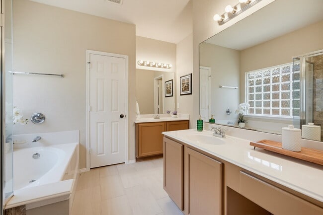 Building Photo - **This home checks all the boxes!**