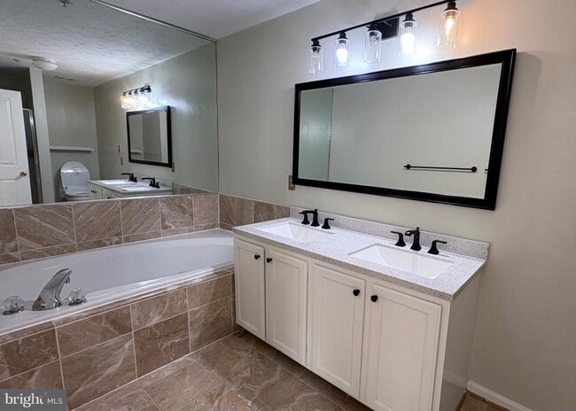 Building Photo - 2606 Windy Oak Ct