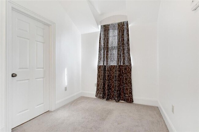 Building Photo - 109 Grand Champions Ln