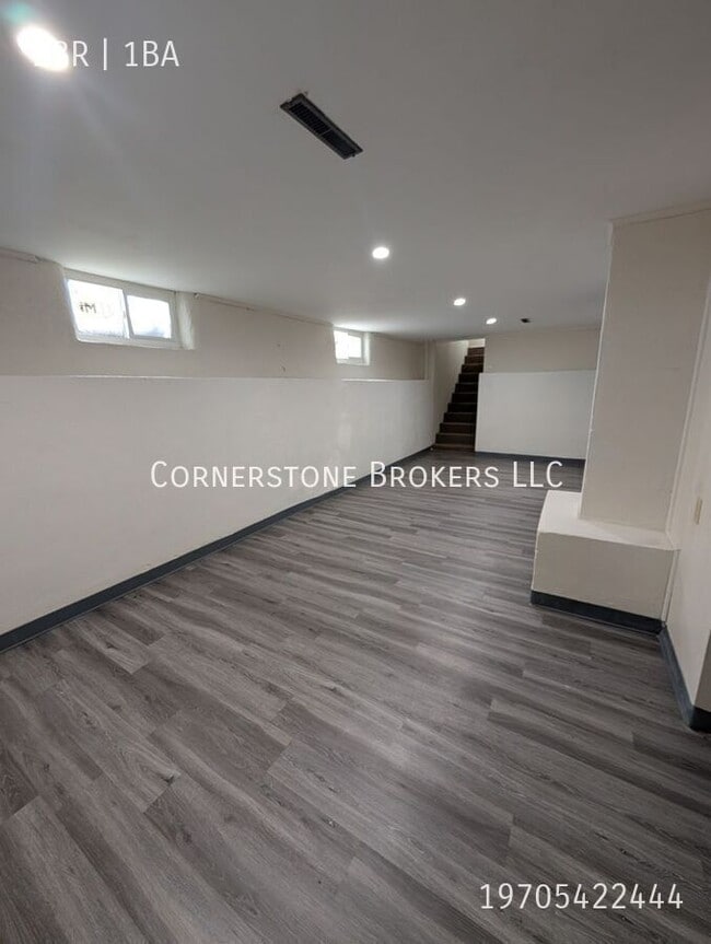 Building Photo - 1604 County Rd O