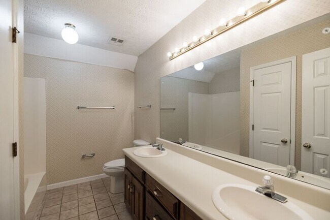 Building Photo - 110 Breckenridge Ln