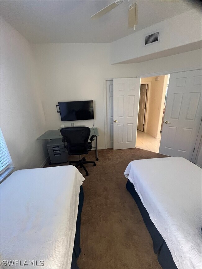 Building Photo - 8824 Ventura Way