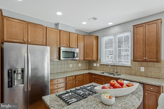 Building Photo - 505 Jurgensen Pl