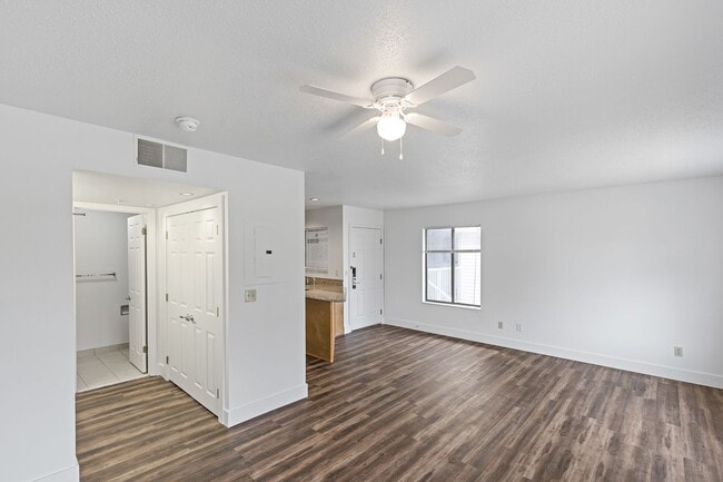 Building Photo - Kilgore Apartments (ANR Kalamazoo Limited ...