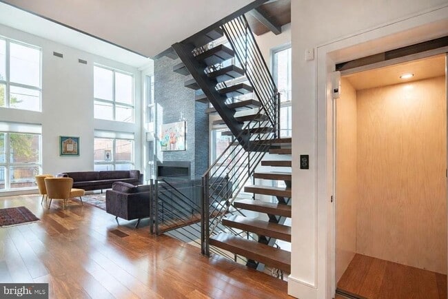 Building Photo - 815 S 20th St