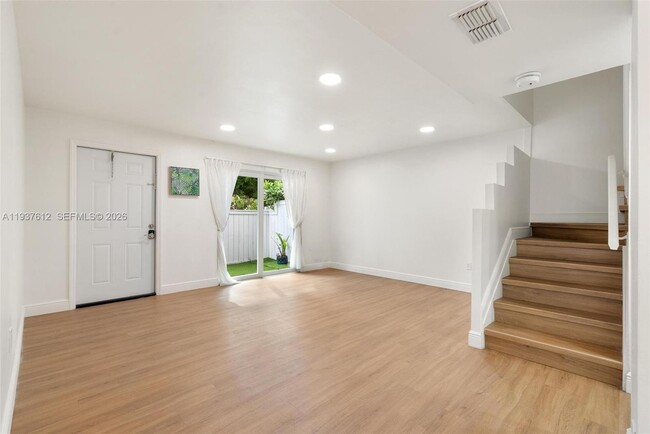 Building Photo - 6830 SW 45th Ln