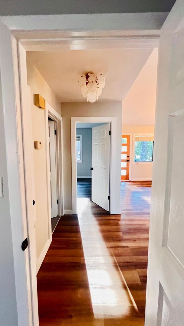 Building Photo - Stylish 2-Bed Carrboro Home with Private Patio