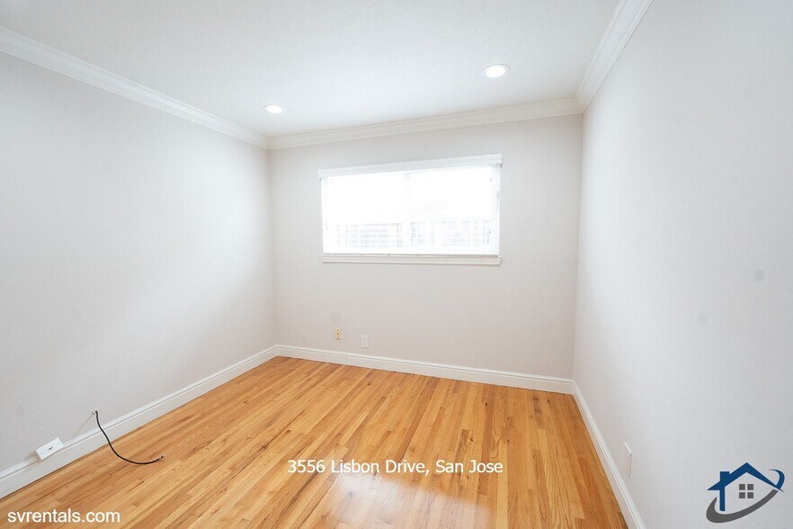 Building Photo - 3556 Lisbon Dr