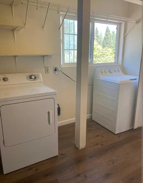 Building Photo - 1731 NE Northgate Way