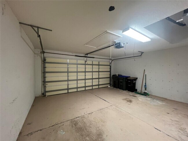 Building Photo - 4396 Fairway Dr