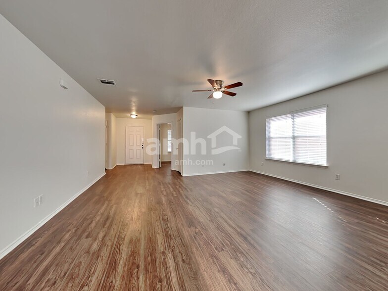 Building Photo - 4937 Diamond Trace Trl