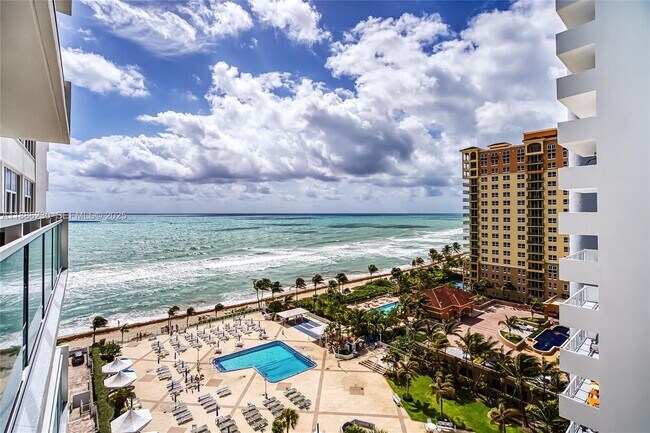 Building Photo - 2030 S Ocean Dr