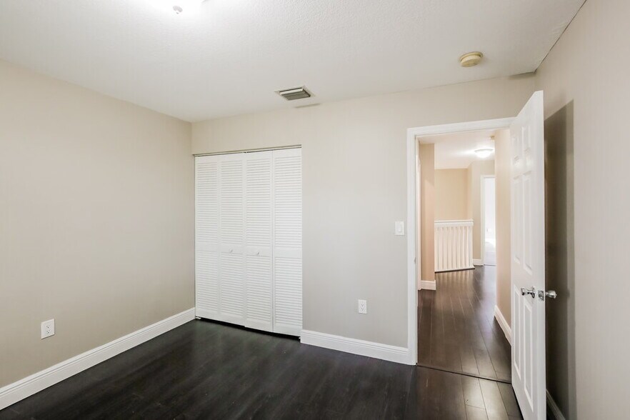 Building Photo - 15618 SW 112th Dr