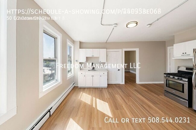 Building Photo - 50 1/2 Common St-Unit 8