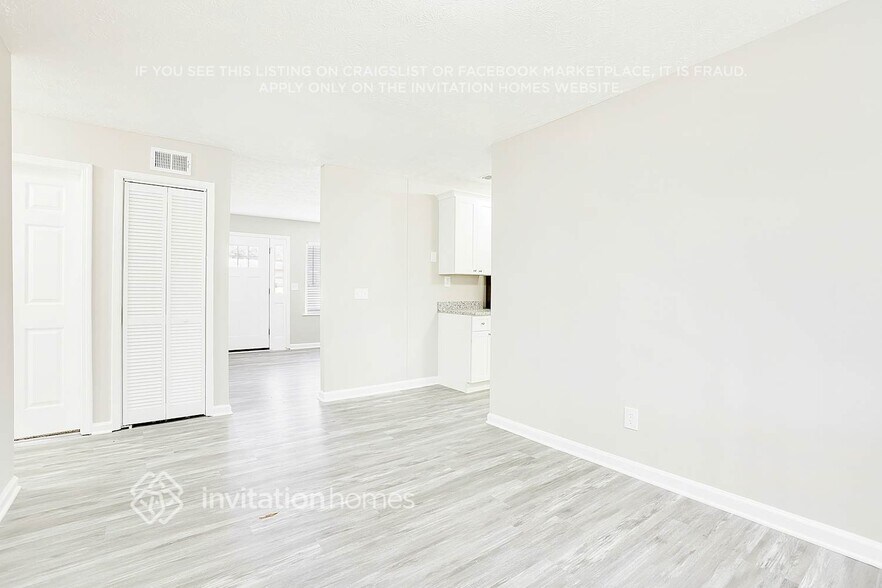 Building Photo - 3197 Delhi Dr