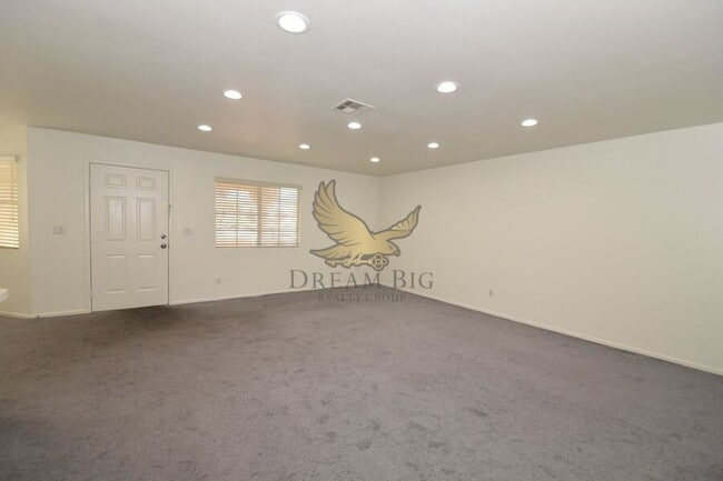 Building Photo - 8410 Eldora Ave