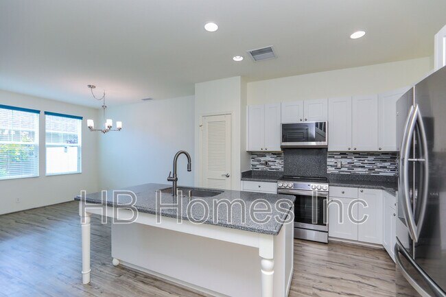 Building Photo - 91-2220 Kaiwawalo Street #903 - 1