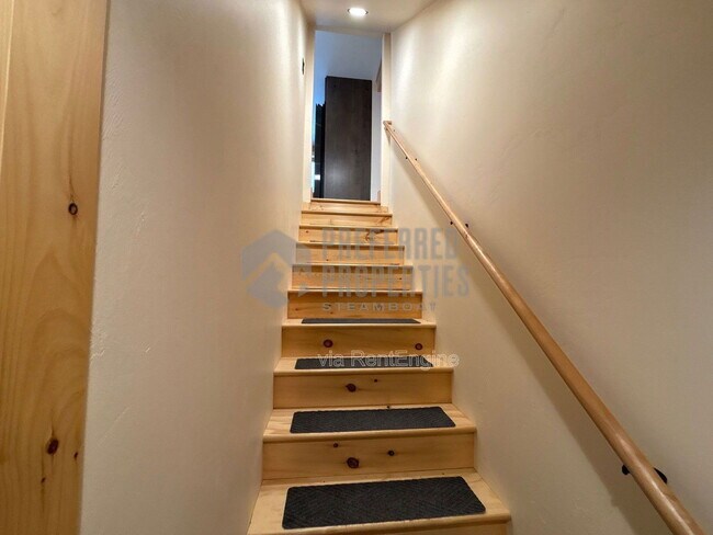 Building Photo - 33181 Wenatchi Trail