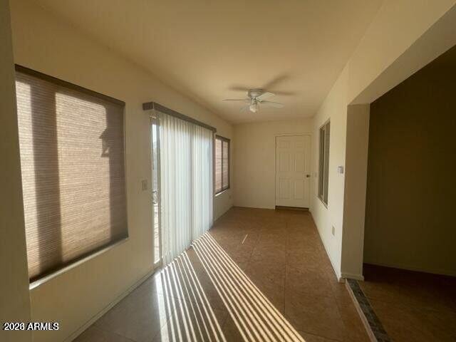 Building Photo - 14008 N Kendall Dr