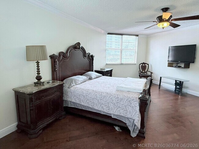 Building Photo - 2851 S Ocean Blvd