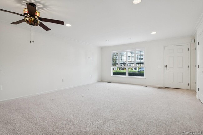 Building Photo - 37 Weatherby Ln