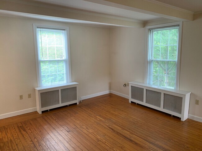 Building Photo - 73 Memorial Blvd