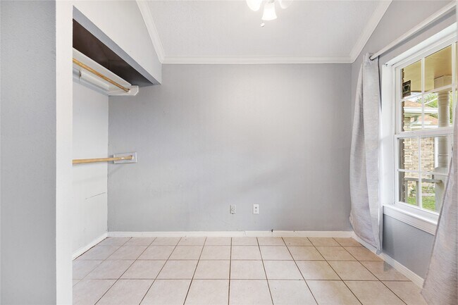 Building Photo - 11514 Gullwood Dr