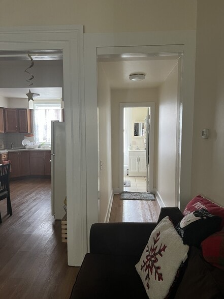 Building Photo - 52 Marlborough Ave