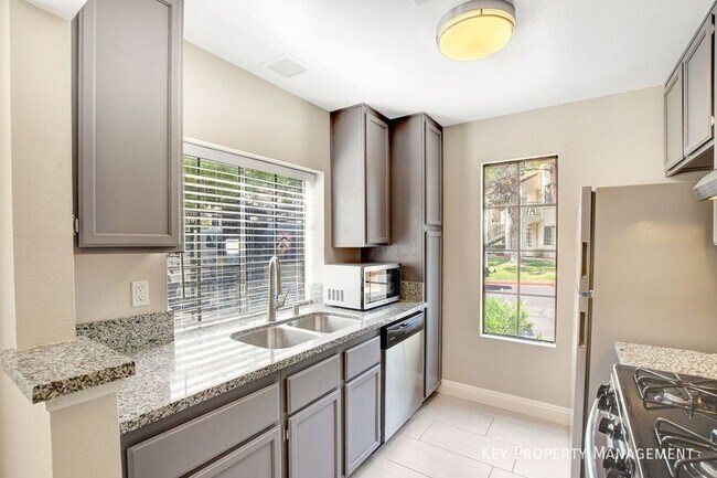 Building Photo - 4700 Nara Vista Way