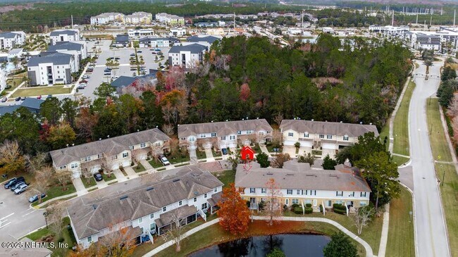 Building Photo - 411 Walnut Dr