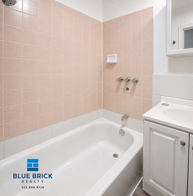 Building Photo - 5939 W Northside Dr
