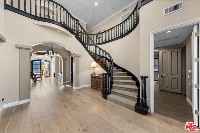 Building Photo - 1415 Cuesta Linda Dr