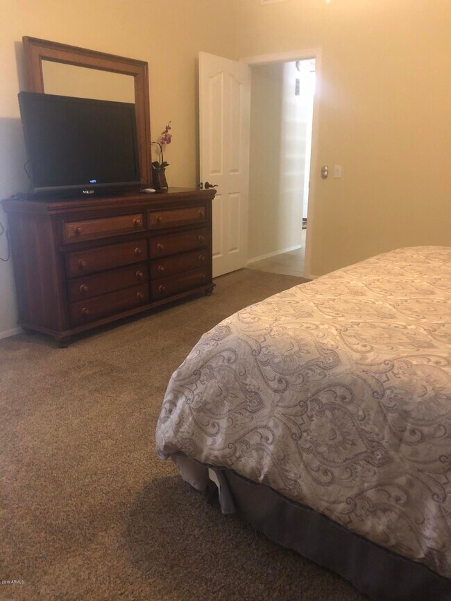 Building Photo - 3923 N 151st Ave