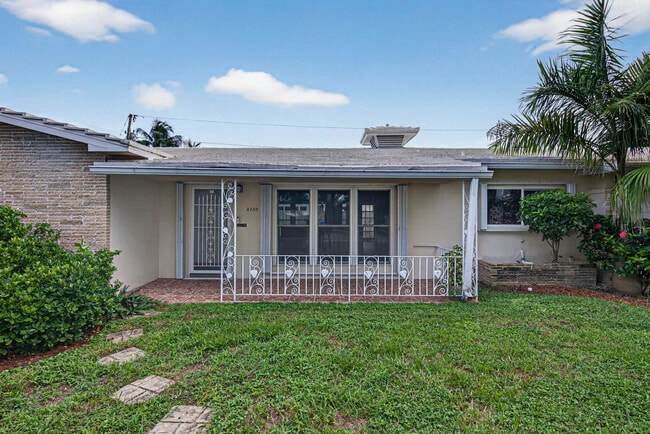 Building Photo - 2750 SE 3rd St