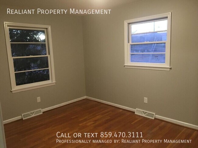 Building Photo - 208 W. Linden-