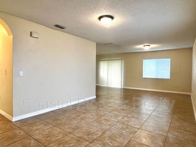 Building Photo - 12968 Fennway Ridge Dr