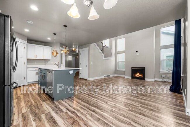 Building Photo - 4863 Spire Wy