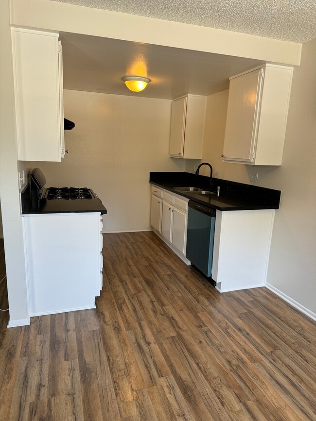 Building Photo - 5075 Atlantic Ave