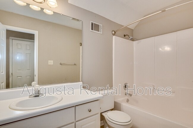 Building Photo - 4866 Orchard Hill Dr